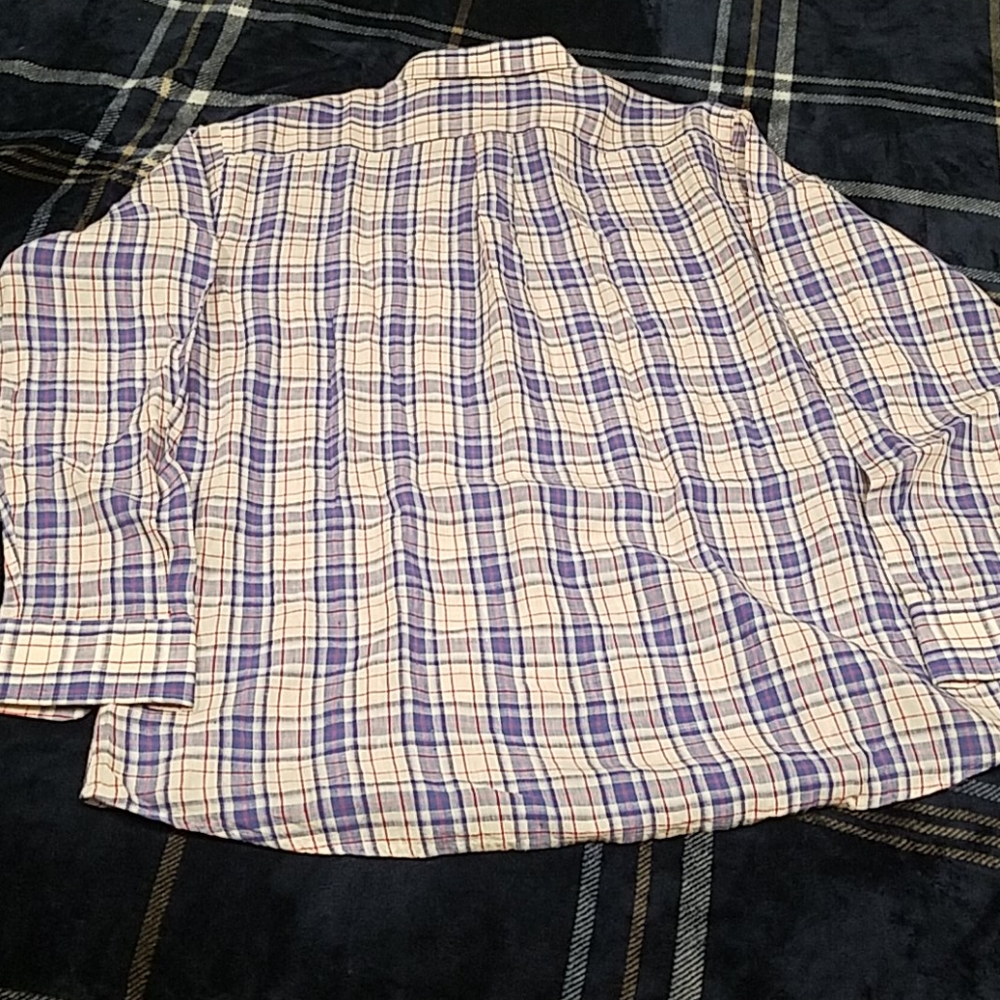 Button down - Picture 6 of 6